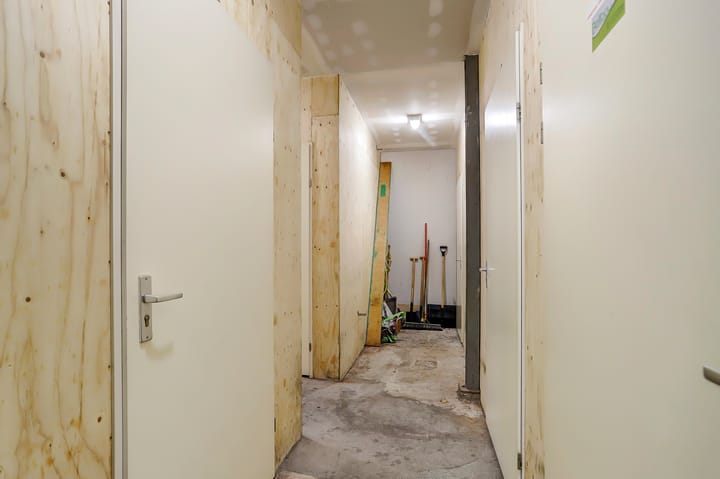 Photo 34 of Voorstraat 8-F