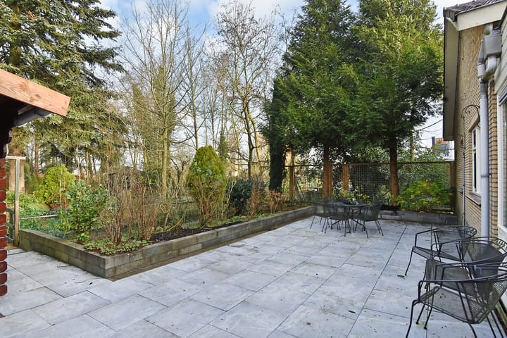 Foto 33 van Brugweg 84