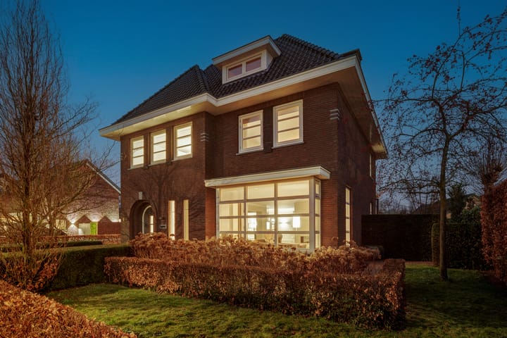 Foto 1 van Schweitzerstraat 2