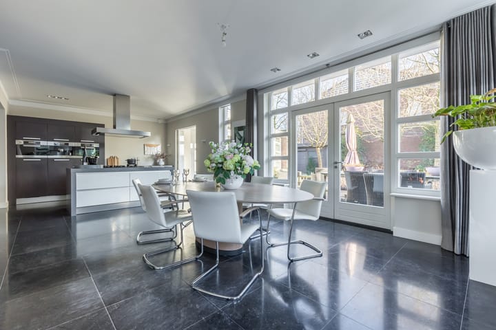 Foto 23 van Schweitzerstraat 2