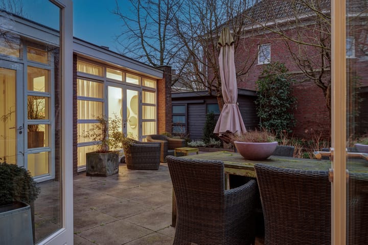 Foto 62 van Schweitzerstraat 2