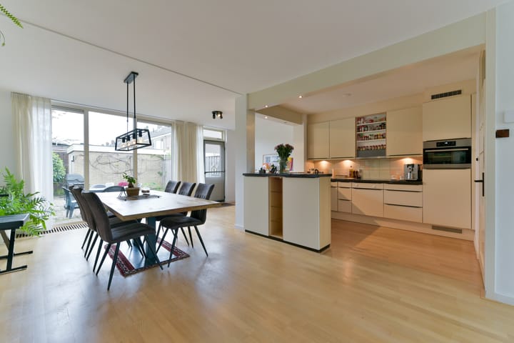 Foto 6 van Albert Schweitzerlaan 49