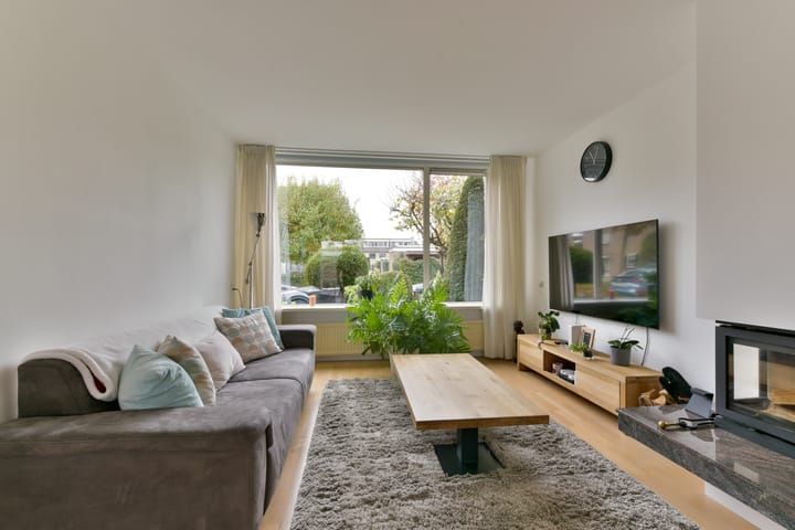 Foto 8 van Albert Schweitzerlaan 49