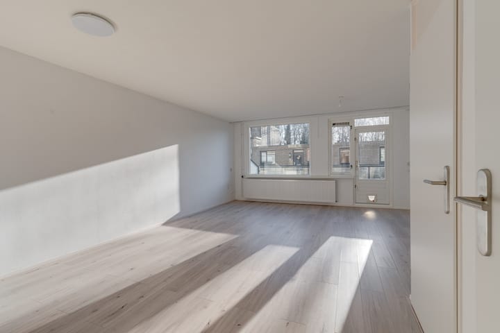 Foto 2 van Furkabaan 28