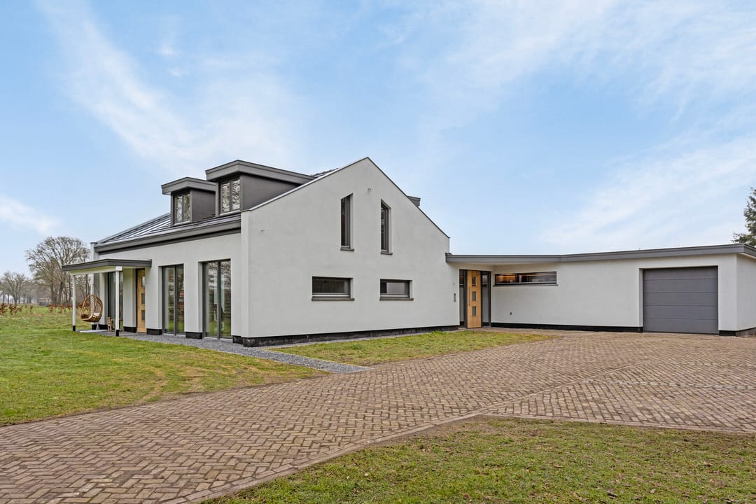 Photo 8 of Meerstraat 46