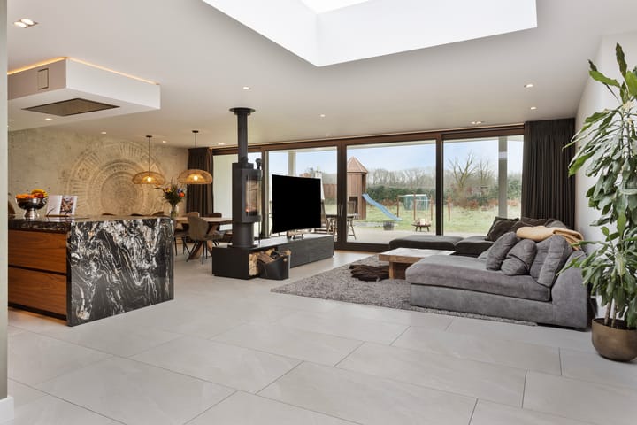 Photo 13 of Meerstraat 46