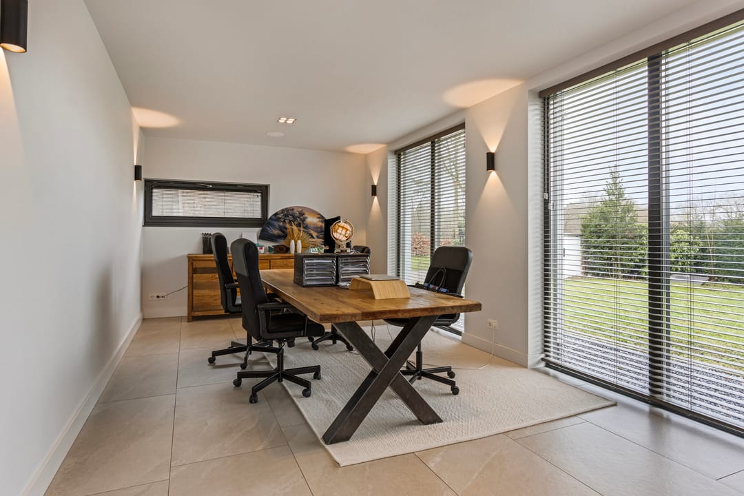 Photo 38 of Meerstraat 46