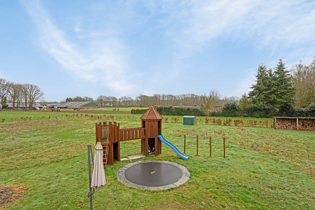 Photo 56 of Meerstraat 46