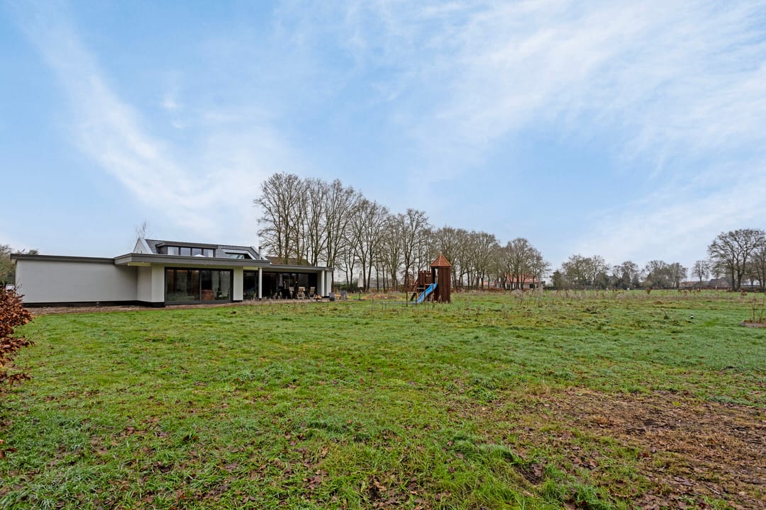 Photo 61 of Meerstraat 46