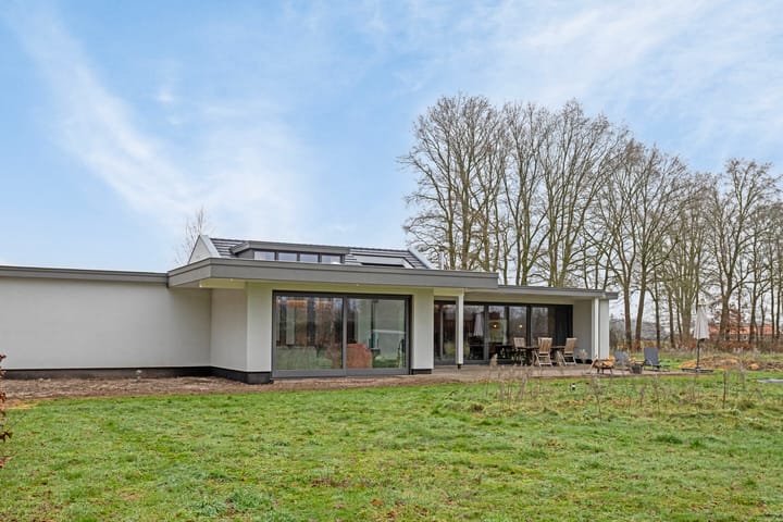 Photo 62 of Meerstraat 46