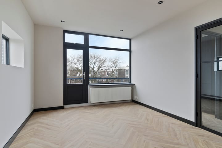 Foto 10 van Fluitstraat 27-D