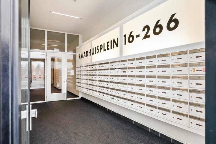 Foto 9 van Raadhuisplein 58
