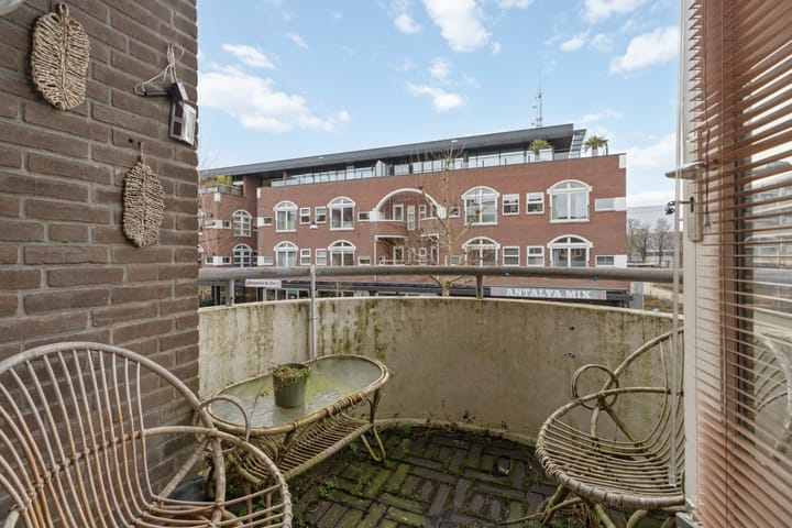 Foto 24 van Schouwburgplein 14