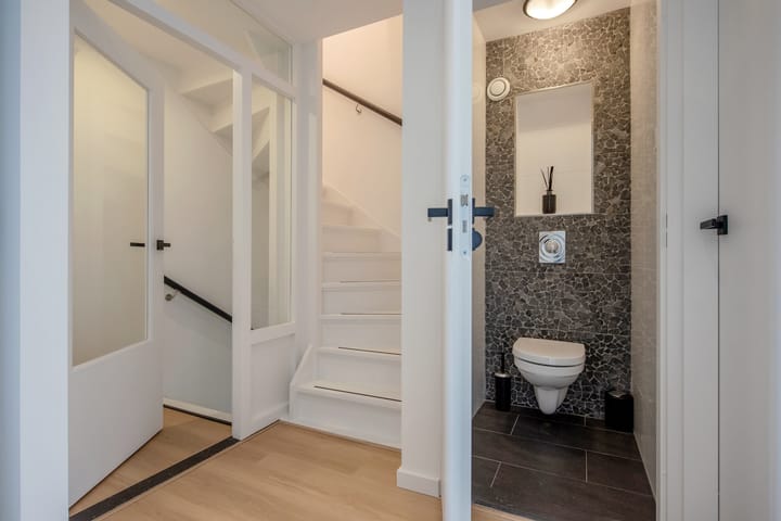 Foto 11 van Oostvlietweg 4-A