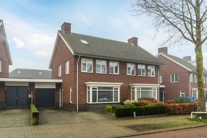 Foto 1 van in d' Hoef 84