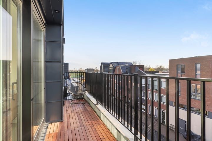 Foto 43 van Schoonebekerstraat 1