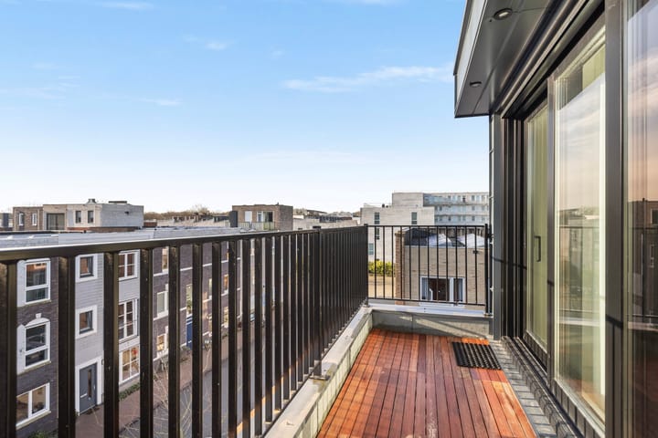 Foto 44 van Schoonebekerstraat 1