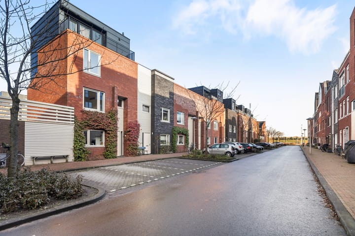 Foto 48 van Schoonebekerstraat 1