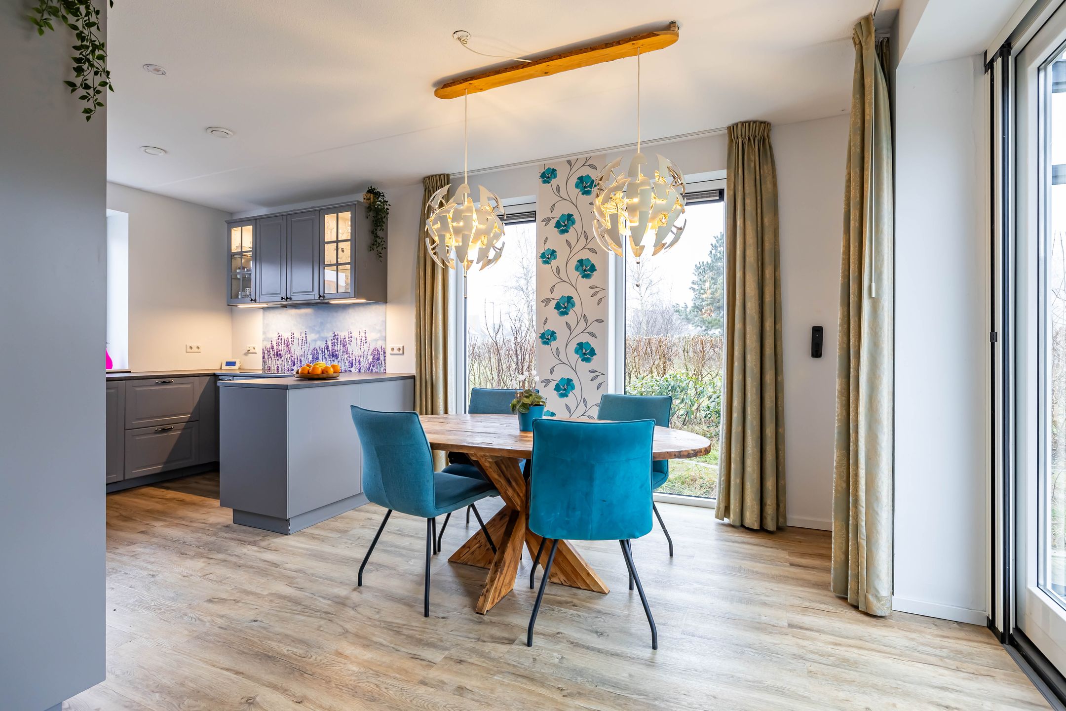 Photo 24 of Meeroeverslaan 197