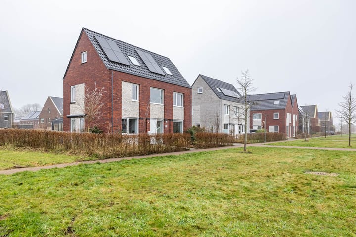 Foto 15 van Meeroeverslaan 197