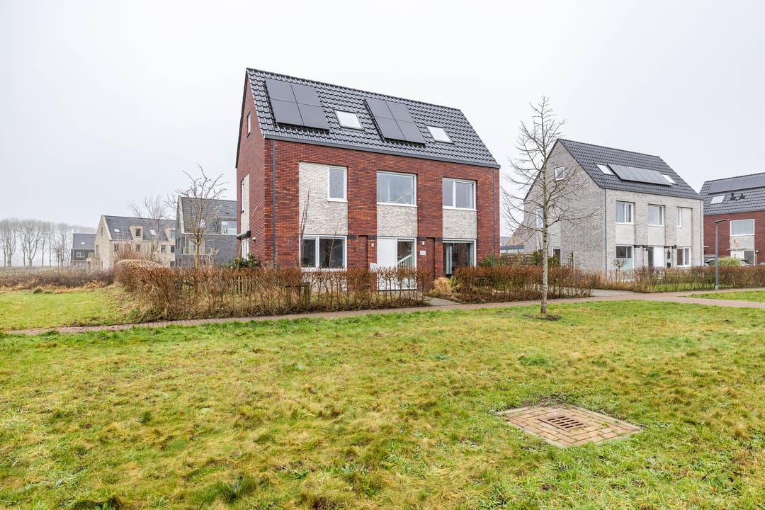 Photo 13 of Meeroeverslaan 197