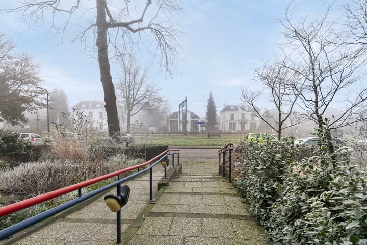 Foto 6 van Stationsplein 132