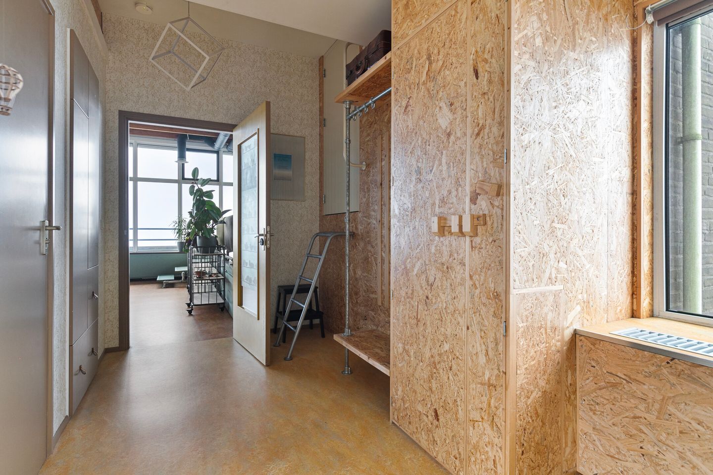 Foto 10 van Stationsplein 132