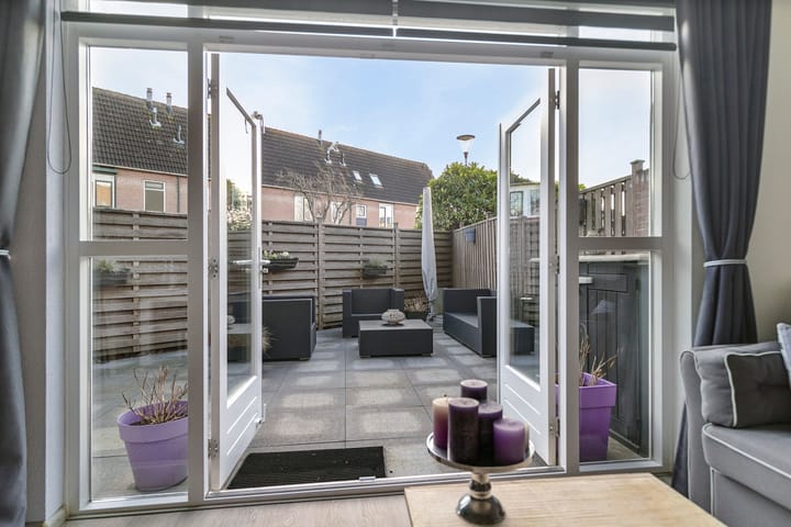 Photo 11 of Karrespoor 1