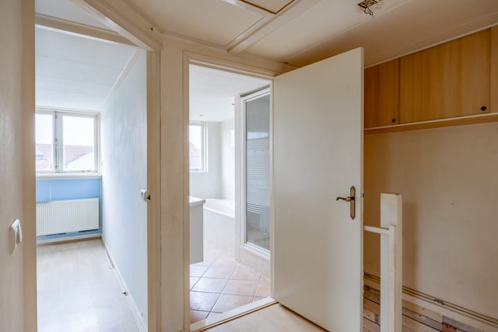 Foto 31 van Van Ghemmenichstraat 5