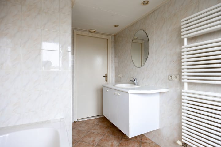 Foto 33 van Van Ghemmenichstraat 5