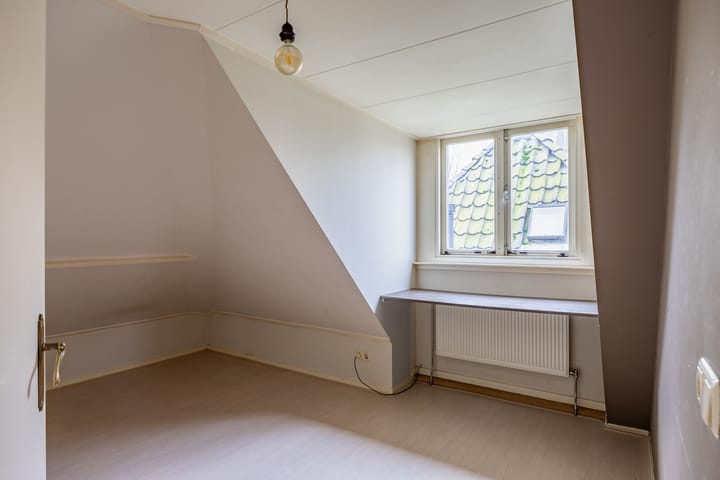 Foto 38 van Van Ghemmenichstraat 5