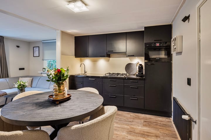 Foto 8 van Parallelweg 26-99