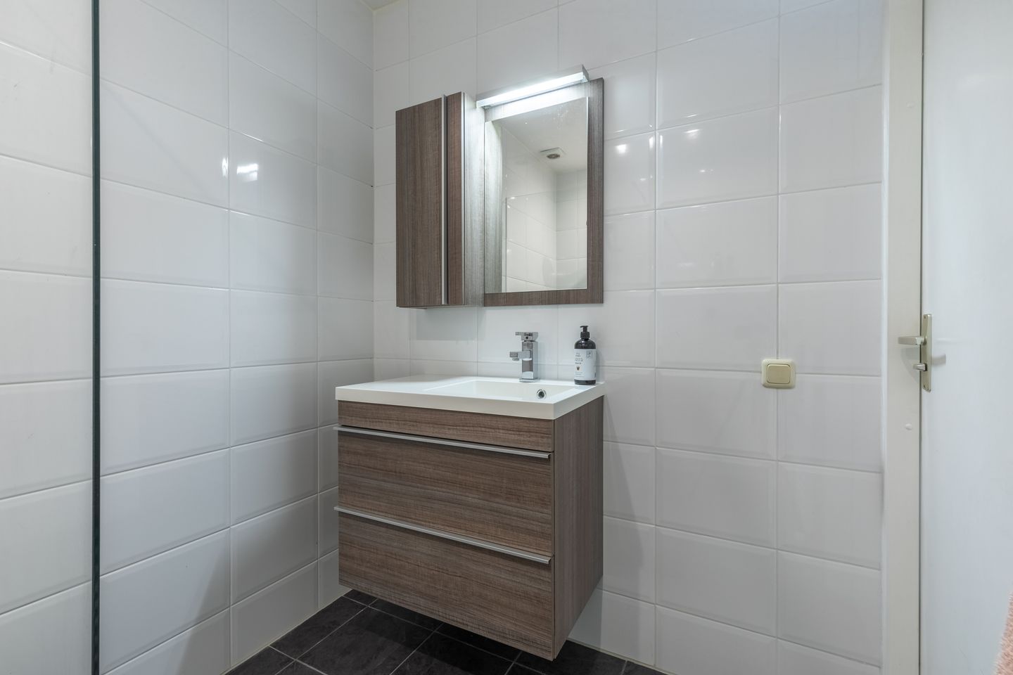 Photo 29 of Groest 15-C