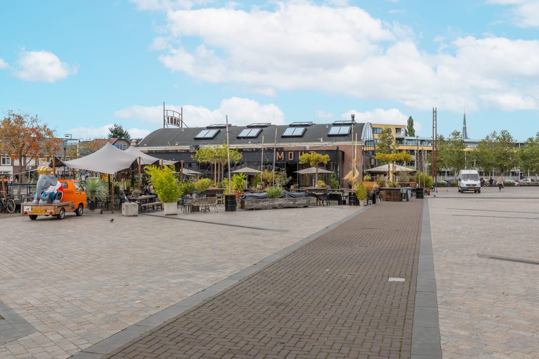 Photo 38 of Groest 15-C