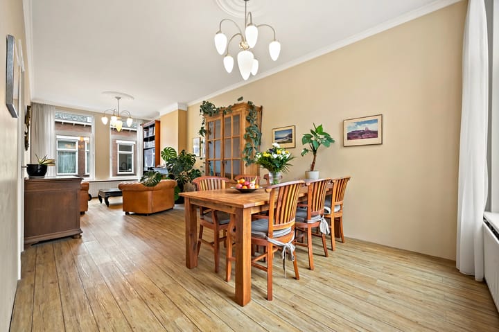 Photo 9 of Van Egmondstraat 60