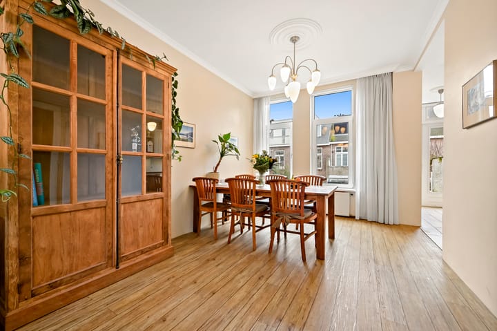 Photo 10 of Van Egmondstraat 60