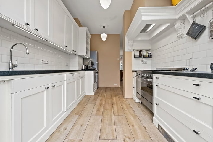 Photo 13 of Van Egmondstraat 60