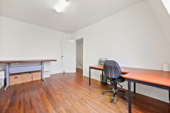 Photo 30 of Van Egmondstraat 60