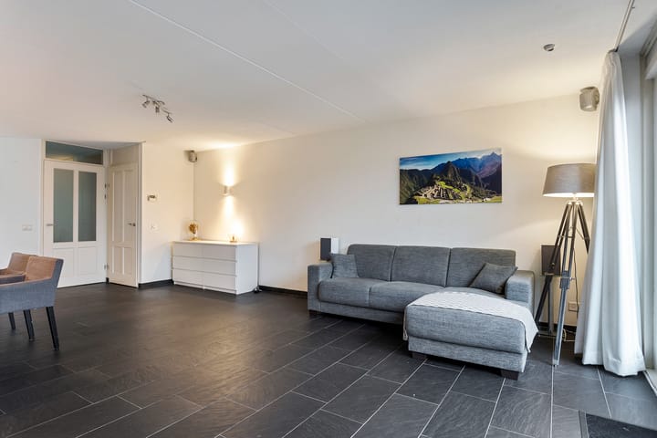 Foto 11 van Bachstraat 119