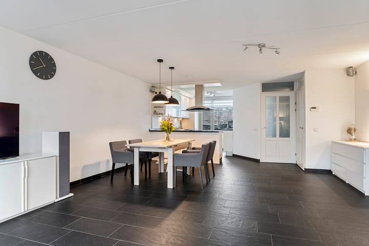 Foto 12 van Bachstraat 119