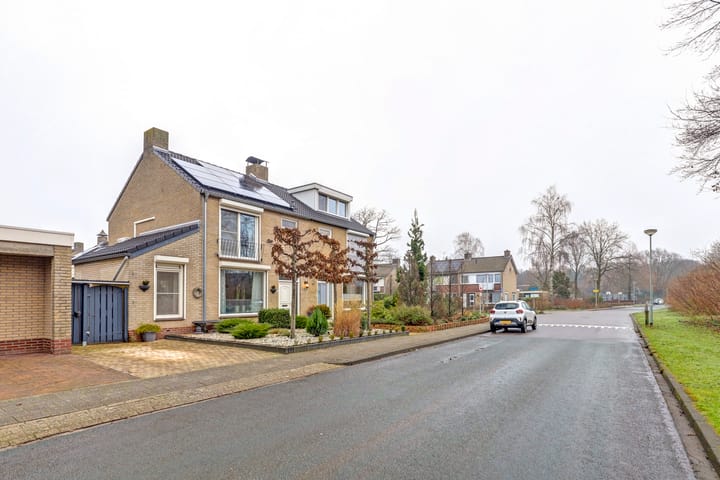 Foto 44 van Schilderslaan 13