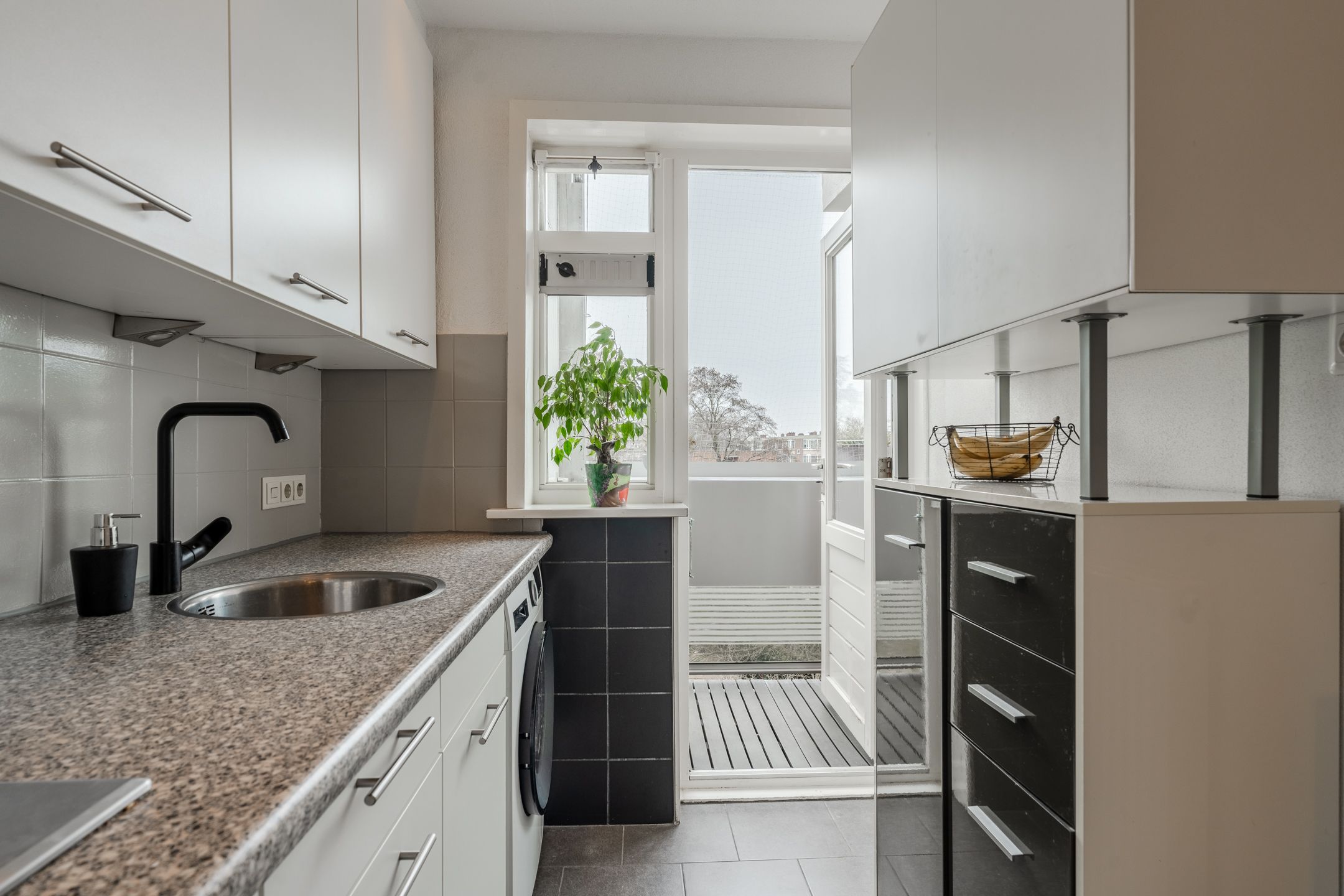 Photo 18 of Mr. Jan Gerritszlaan 75-II