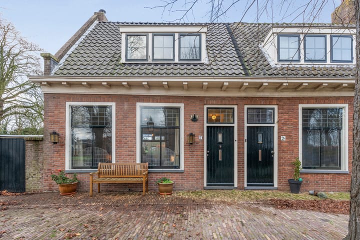 Foto 2 van Kerkplein 2