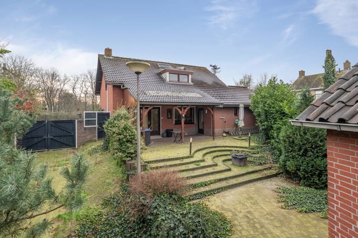 Foto 50 van Margrietstraat 10