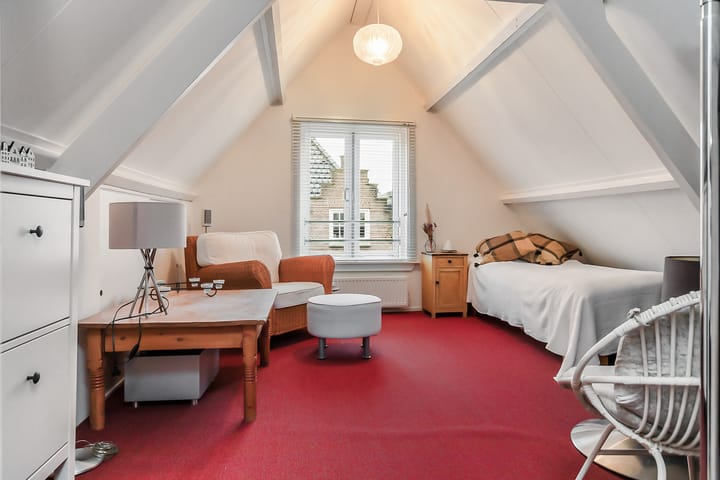 Foto 38 van Spoorstraat 70