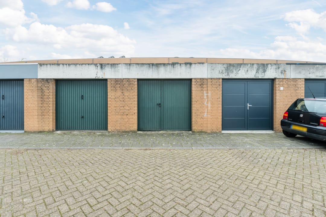 Photo 38 of Ommenstraat 19