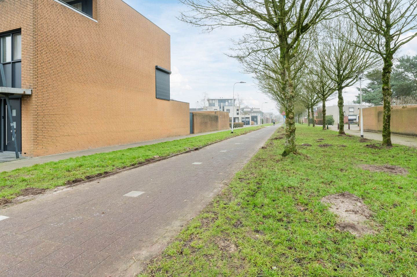 Photo 44 of Ommenstraat 19