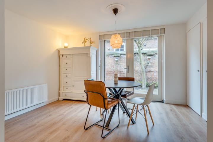 Photo 7 of Sint Rochusstraat 10