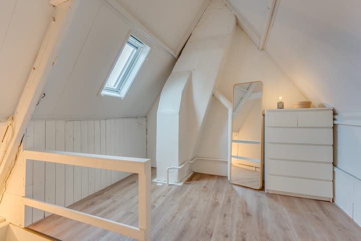 Photo 11 of Sint Rochusstraat 10