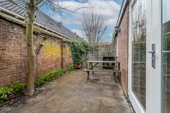 Photo 21 of Sint Rochusstraat 10